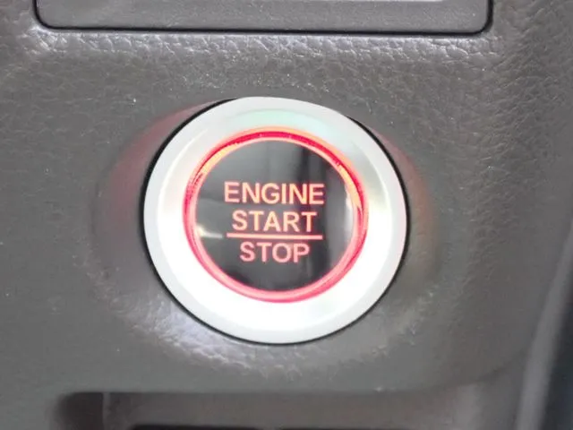 N BOX(ホンダ)の車両写真