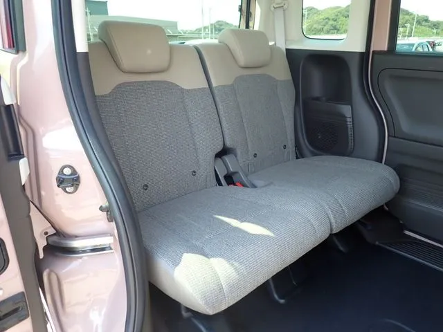 N BOX(ホンダ)の車両写真