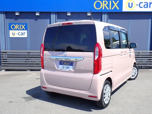 N BOX(ホンダ)の車両写真