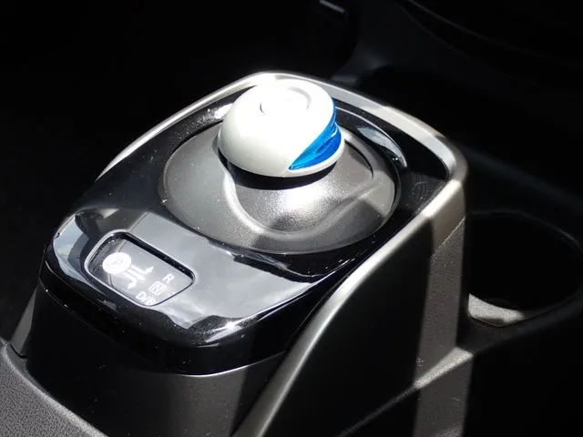 ノート(ニッサン)の車両写真