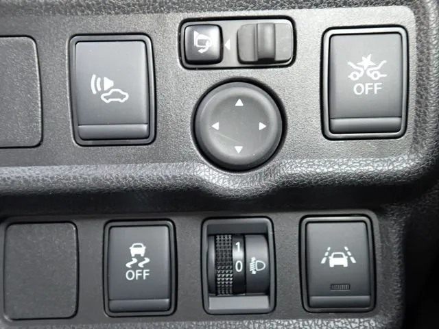 ノート(ニッサン)の車両写真