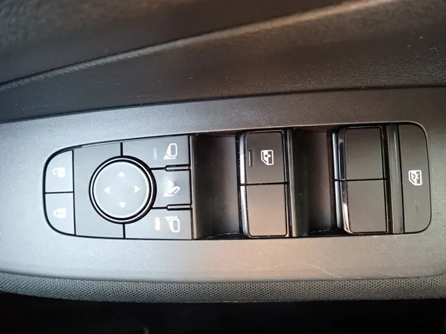 ニッサン　ノート