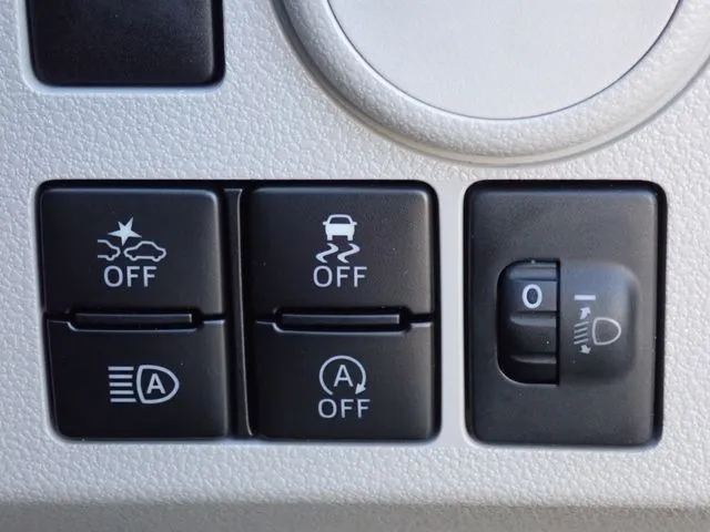 ミラ　イース（ダイハツ）の車両写真