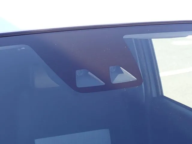 ミラ　イース（ダイハツ）の車両写真