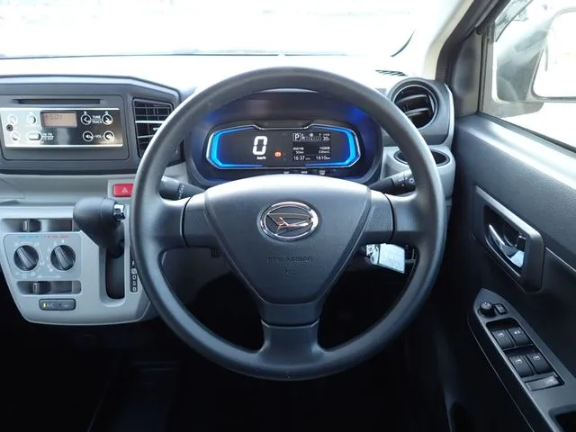 ミラ　イース（ダイハツ）の車両写真