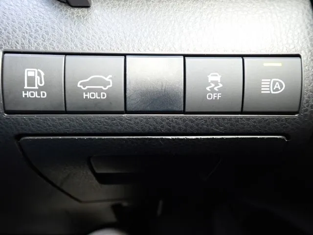 カムリ ハイブリッド(トヨタ)の車両写真