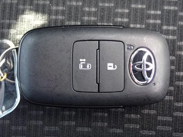 ルーミー(トヨタ)の車両写真