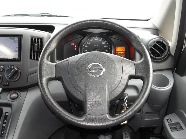 ＮＶ２００バネットバン（ニッサン）の車両写真