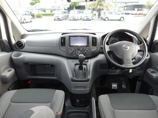 ＮＶ２００バネットバン（ニッサン）の車両写真