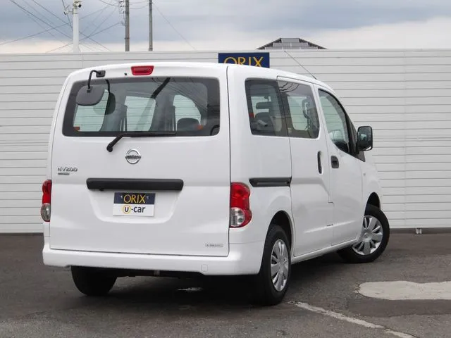 ＮＶ２００バネットバン（ニッサン）の車両写真