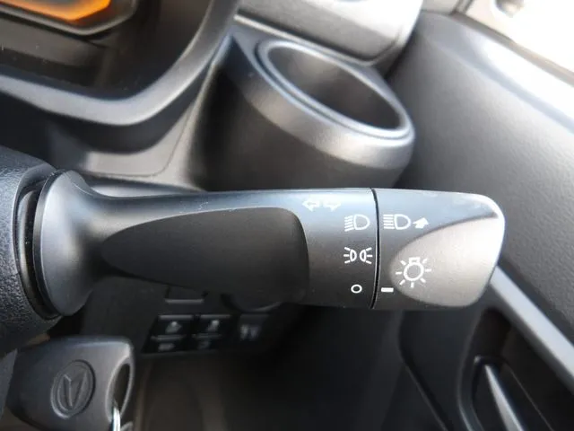 ミラ イース 4WD(ダイハツ)の車両写真