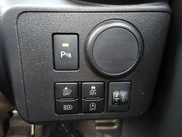 ミラ イース 4WD(ダイハツ)の車両写真
