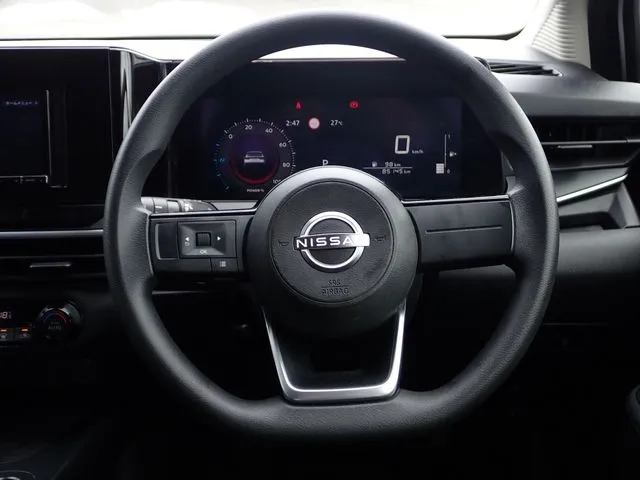 ノート(ニッサン)の車両写真