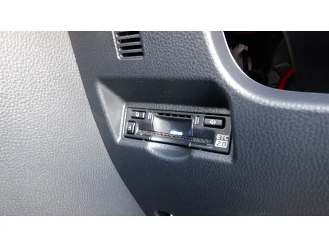 ヴォクシー(トヨタ)の車両写真