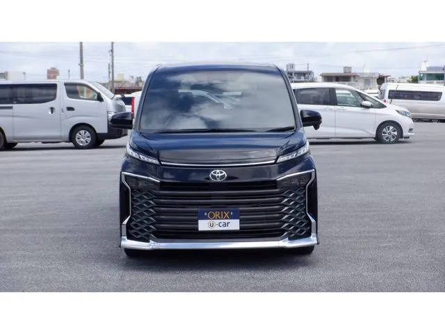 ヴォクシー(トヨタ)の車両写真