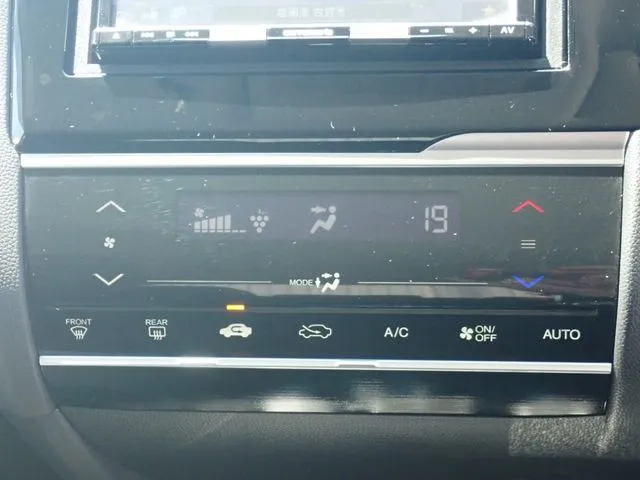 フィット ハイブリッド(ホンダ)の車両写真