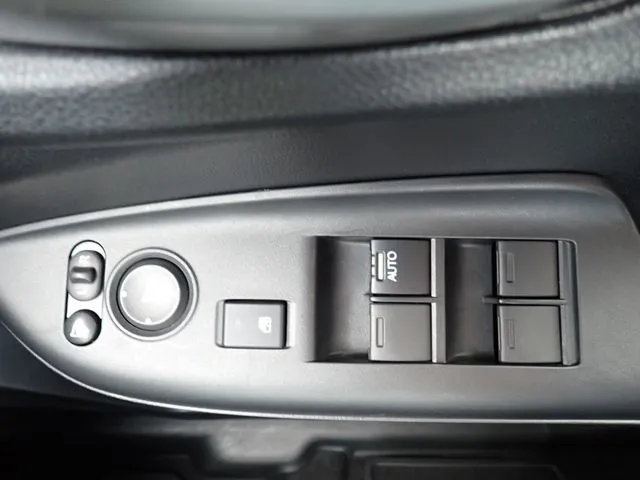 フィット ハイブリッド(ホンダ)の車両写真