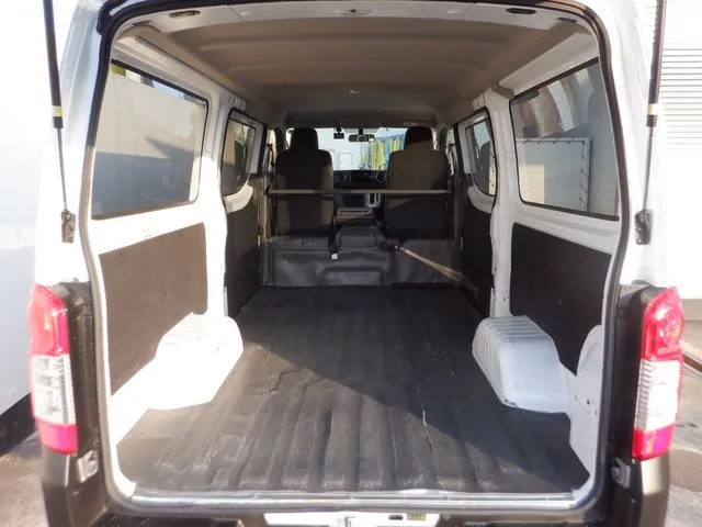 ＮＶ３５０キャラバン　１．２５ｔ（ニッサン）の車両写真