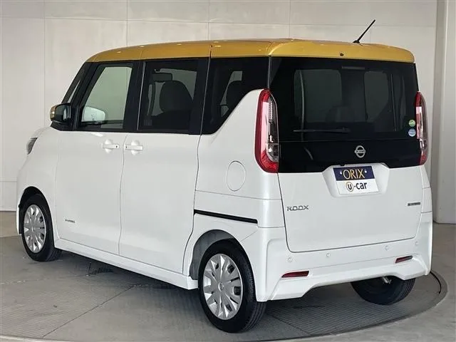 ルークス(ニッサン)の車両写真