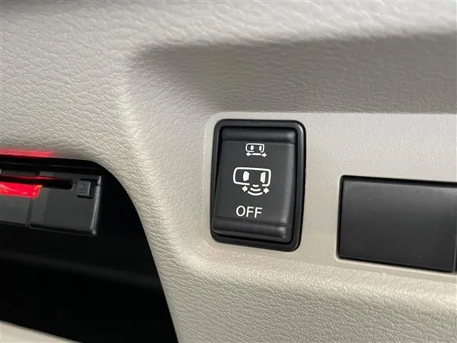 ルークス(ニッサン)の車両写真