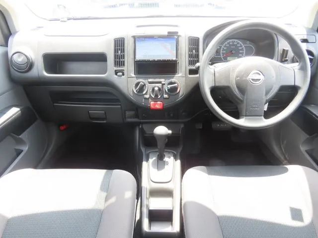 NV150 AD 2WD(ニッサン)の車両写真