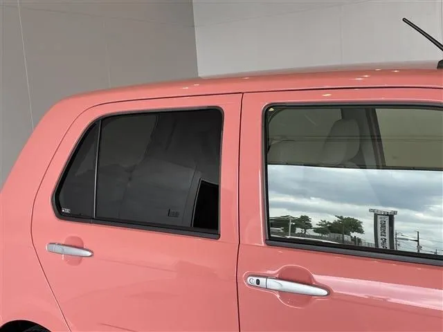 ミラ トコット(ダイハツ)の車両写真