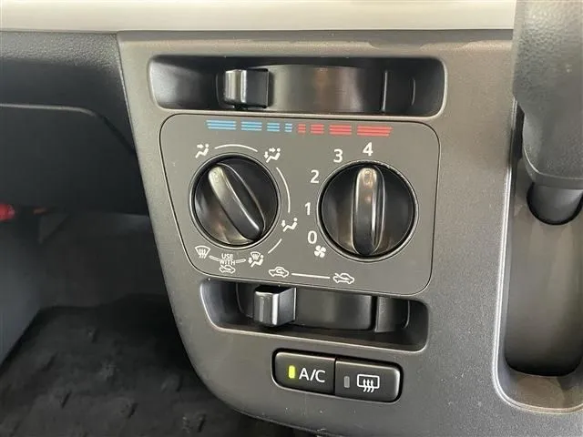 ミラ トコット(ダイハツ)の車両写真
