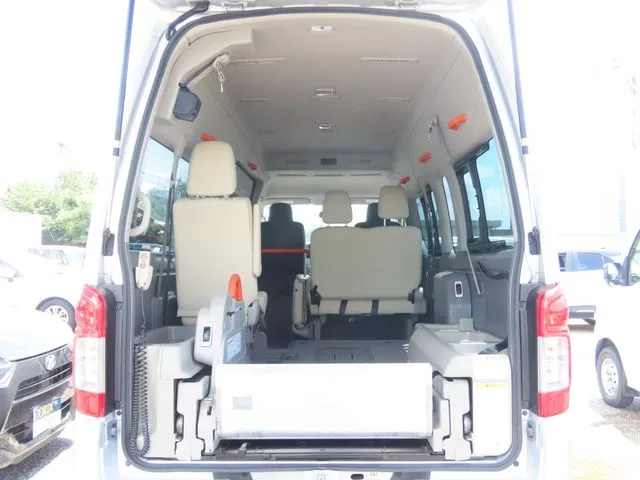 NV350キャラバン(ニッサン)の車両写真
