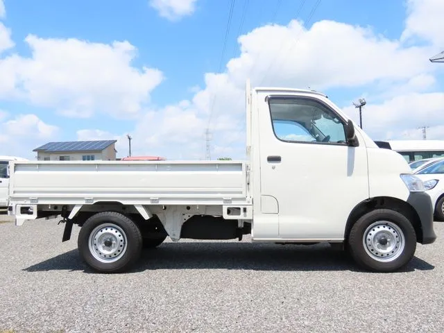 タウンエーストラック 2WD(トヨタ)の車両写真