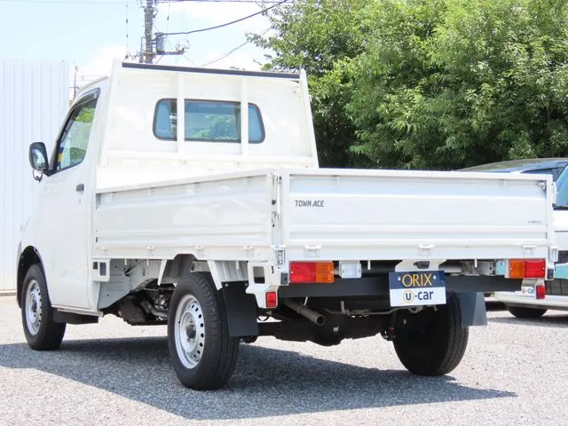 タウンエーストラック 2WD(トヨタ)の車両写真