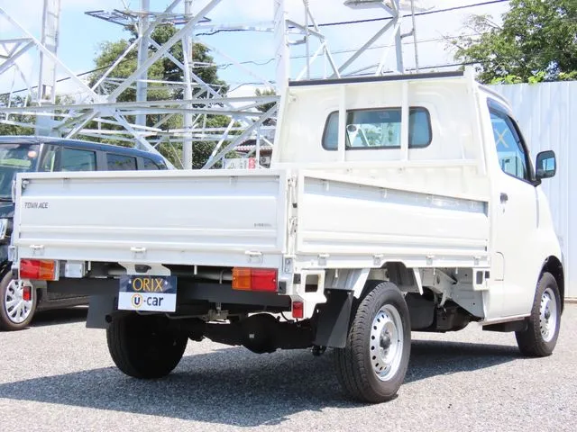 タウンエーストラック 2WD(トヨタ)の車両写真