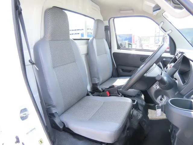 タウンエーストラック 2WD(トヨタ)の車両写真