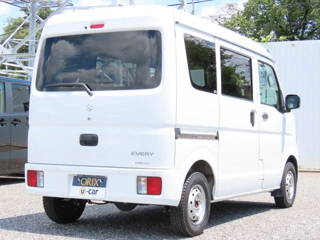 エブリイバン(スズキ)の車両写真