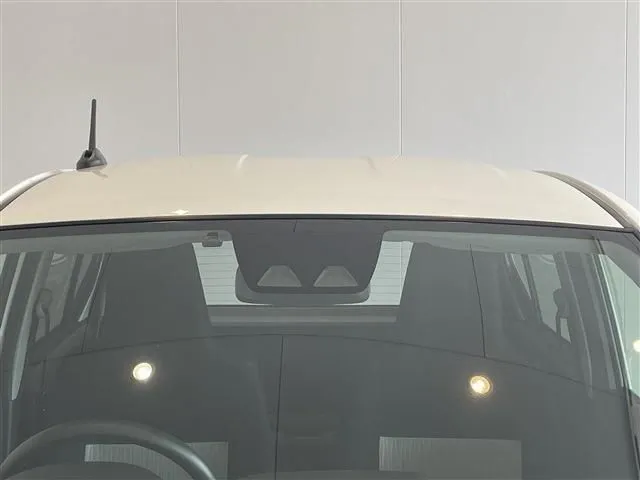 ミラ イース(ダイハツ)の車両写真