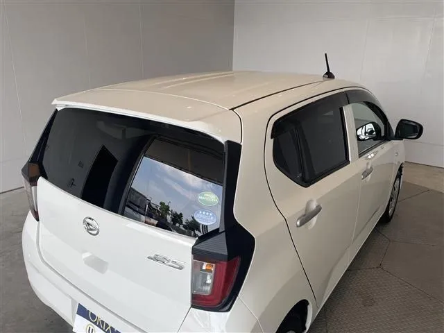 ミラ イース(ダイハツ)の車両写真
