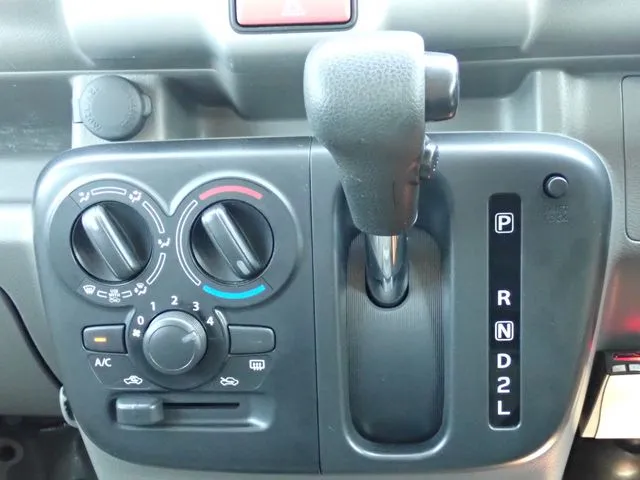 エブリイバン（スズキ）の車両写真