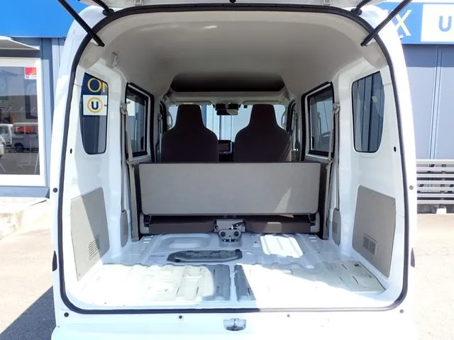 エブリイバン（スズキ）の車両写真