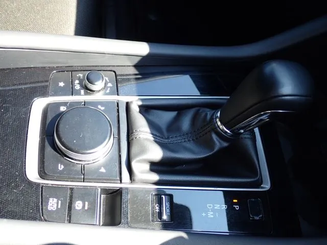 MAZDA3 ファストバック(マツダ)の車両写真