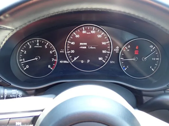 MAZDA3 ファストバック(マツダ)の車両写真