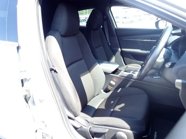 MAZDA3 ファストバック(マツダ)の車両写真