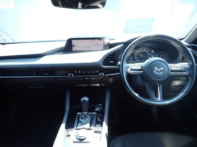 MAZDA3 ファストバック(マツダ)の車両写真