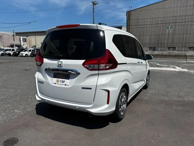 フリード ハイブリッド(ホンダ)の車両写真