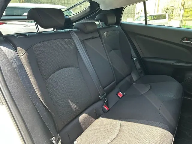 プリウス(トヨタ)の車両写真