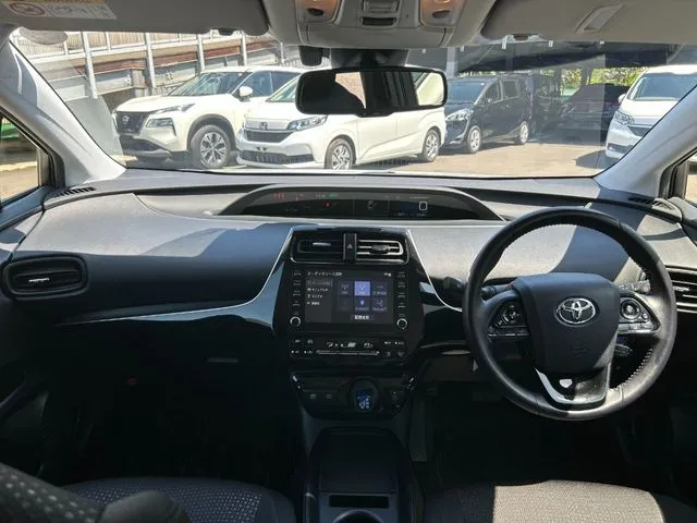 プリウス(トヨタ)の車両写真