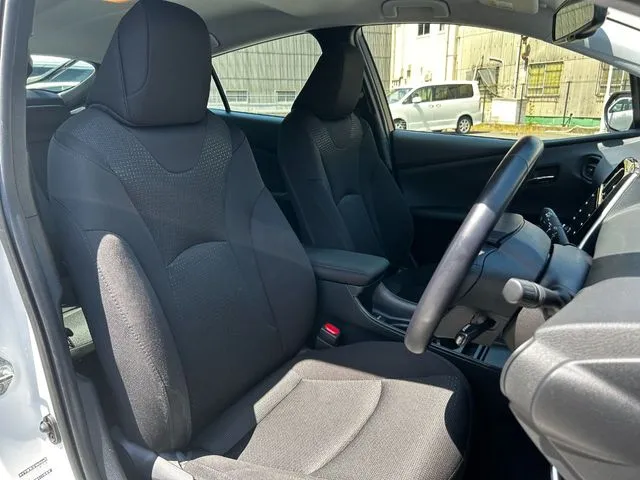 プリウス(トヨタ)の車両写真