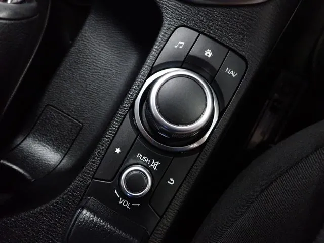 MAZDA2(マツダ)の車両写真