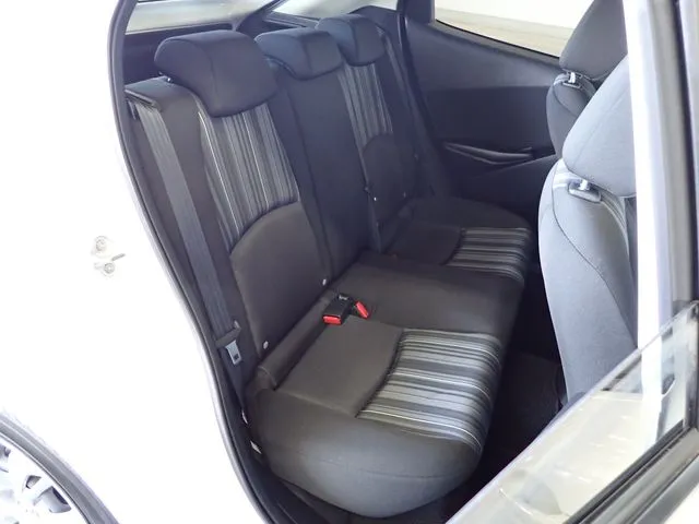 MAZDA2(マツダ)の車両写真