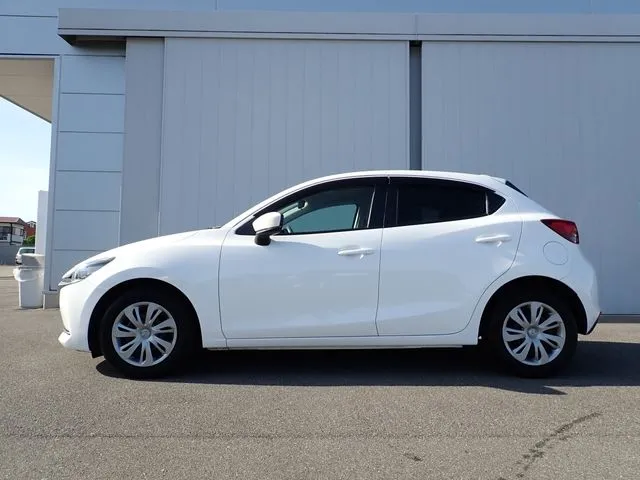 MAZDA2(マツダ)の車両写真