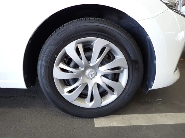 MAZDA2(マツダ)の車両写真