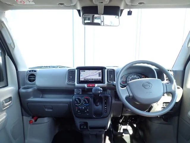 NV100クリッパー(ニッサン)の車両写真